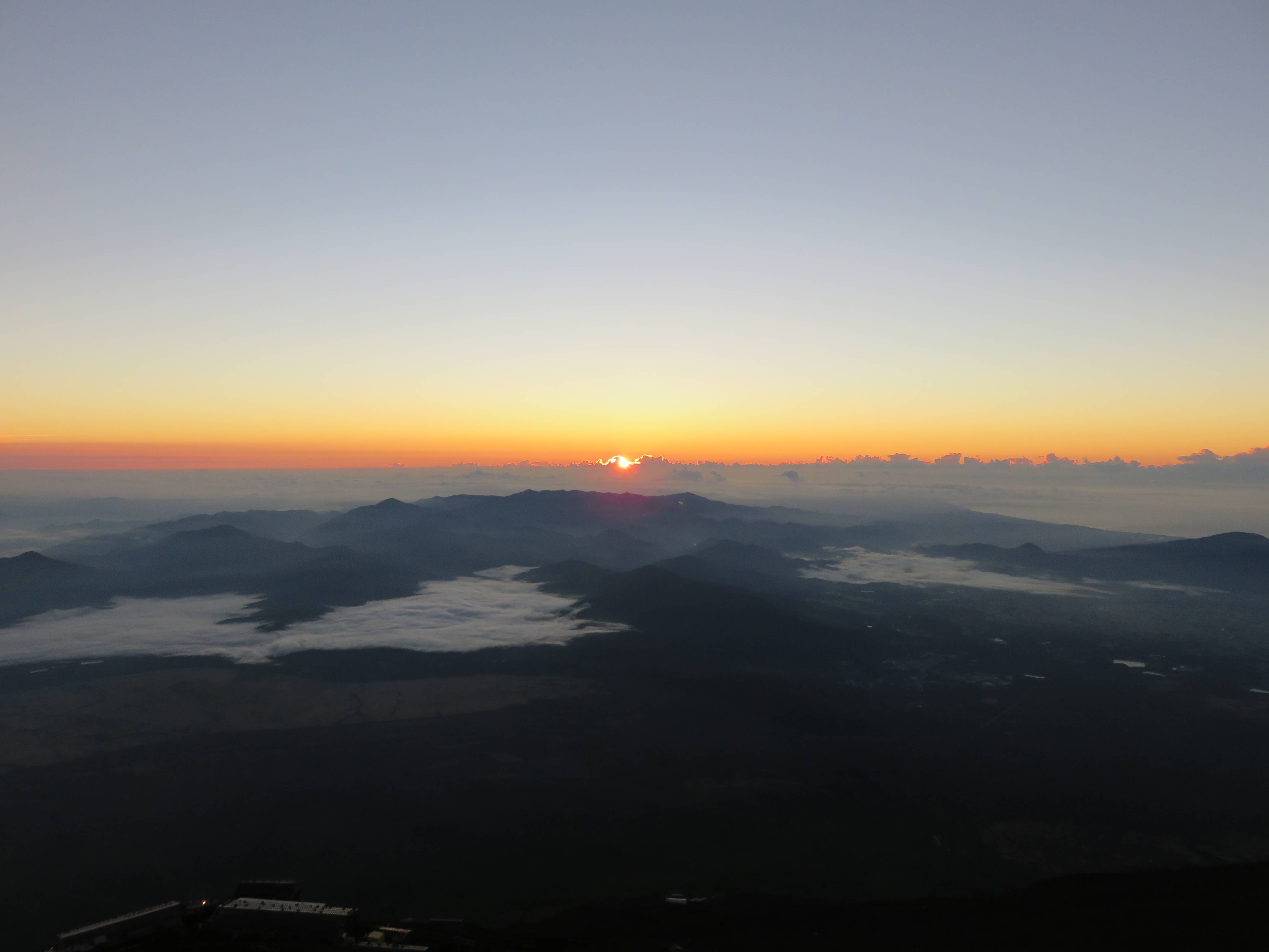 富士山の登山道の人気ルートを紹介！山梨と静岡のそれぞれおすすめ！